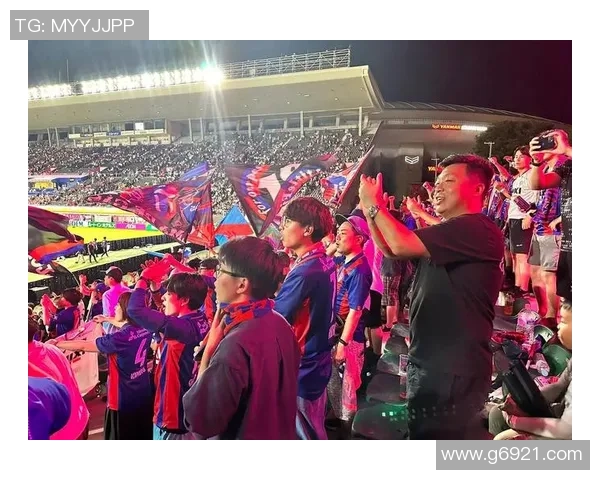 杨秀英专访：从绿茵场到人生舞台的足球旅程回顾与展望