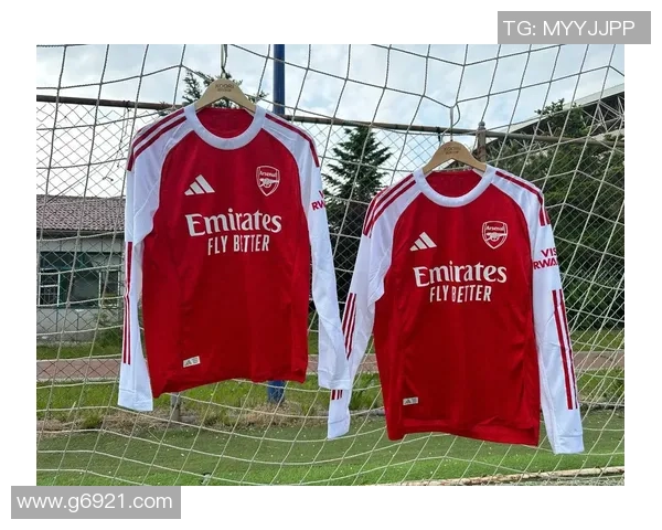 足球明星动漫风格服装设计创意展示与潮流趋势解析 足球明星动漫风格服装设计创意展示与潮流趋势解析